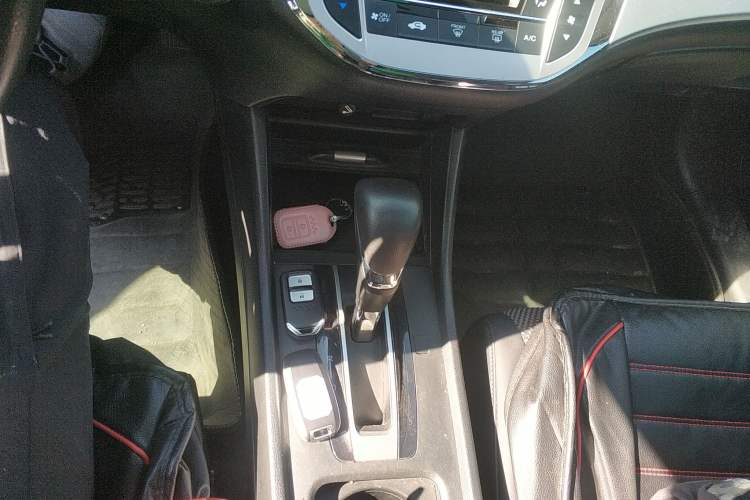 Used Honda Jade 2017 1.8L automatic Comfort version 5 seats
