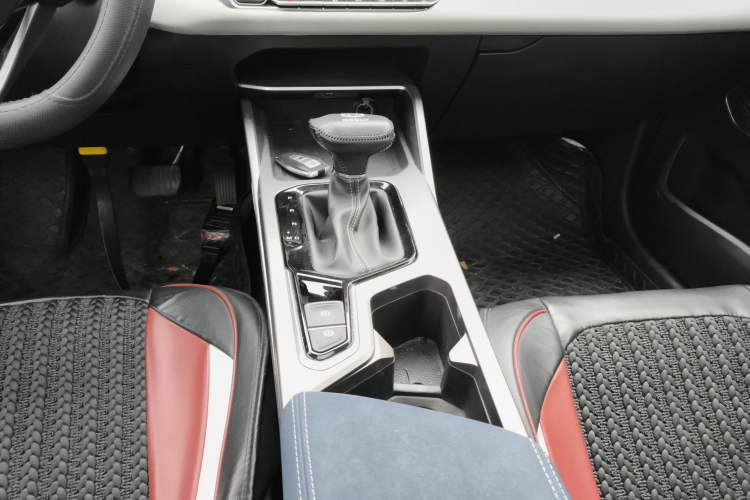 Used Geely Auto Emgrand 2022 4th Generation 1.5L CVT Flagship Model
