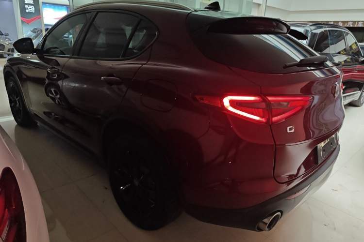 Used Alfa Romeo Stelvio 2017 2.0T 280HP Luxury Edition