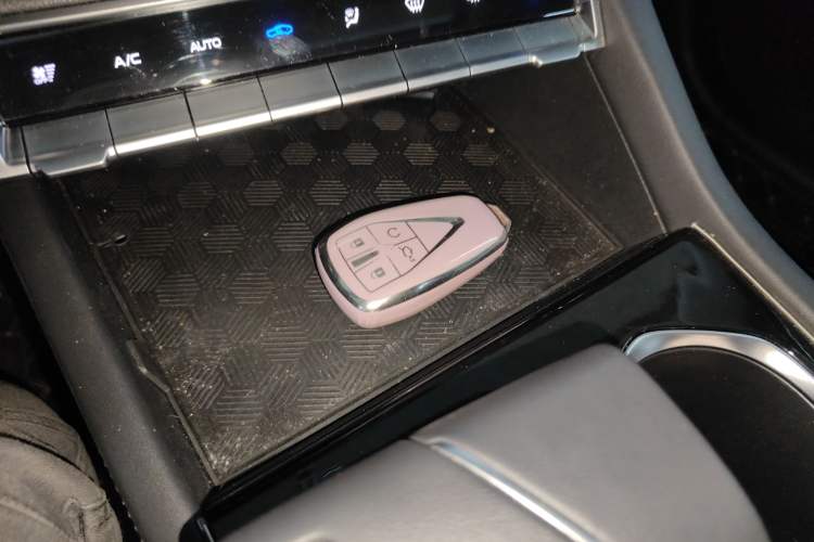 Used Changan Eado 2024 PLUS Blue Whale NE 1.4T GDI DCT High-Energy Edition
