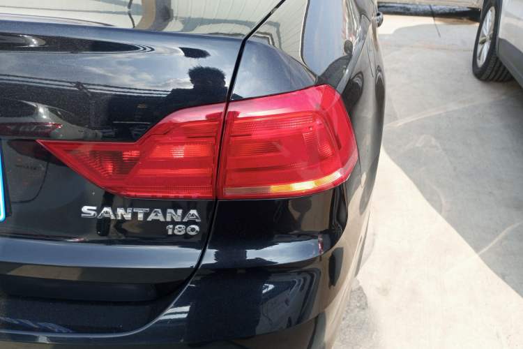 Used Volkswagen Santana 2016 1.6L Manual Fashion Edition