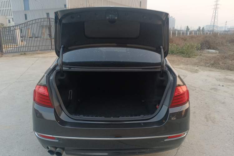 Used BMW 5 Series 2014 525Li Luxury Design Package