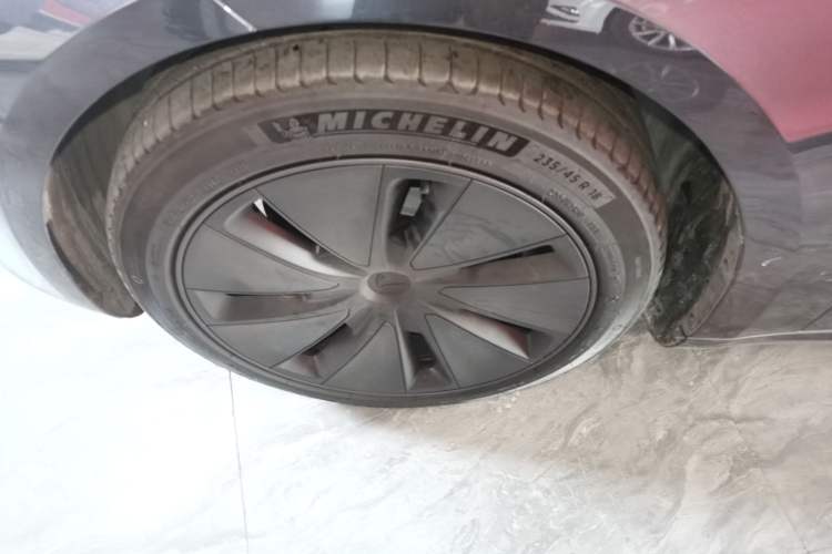 Used Tesla Model 3 2023 Rear-Wheel-Drive Version
