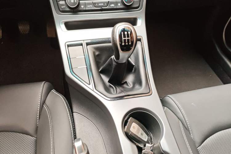 Used Geely Auto Emgrand 2019 Leading Edition 1.5L Manual Upgraded Connectivity Model China VI Standard
