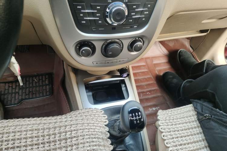 Used Buick Excelle 2013 1.5L Manual Classic Model
