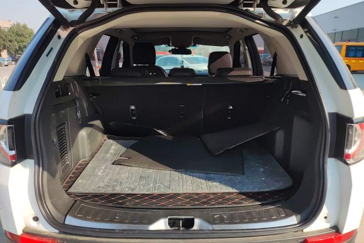 Used Land Rover Discovery Sport 2018 240 PS SE Version
