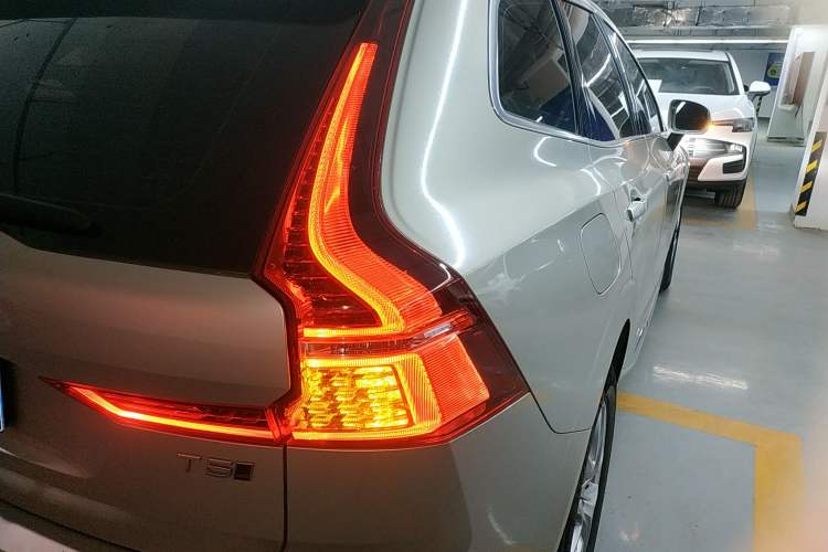 Used Volvo XC60 2021 T5 4x4 Smart Luxury Edition
