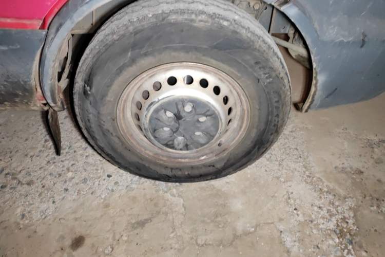 Used Iveco Power Daily 2017 2.5T Deluxe A32 Mid-Roof 5-7 Seater 47Z5 Passenger Van