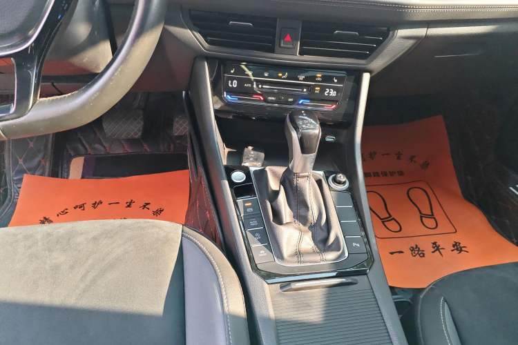 Used Volkswagen Sagitar 2021 280TSI DSG Luxury Smart Connectivity Edition