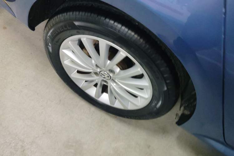 Used Volkswagen Lavida 2013 Revised Version 1.6L Automatic Luxury Edition