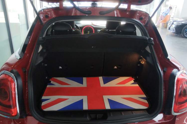 Used  MINI 2015 2.0T COOPER S Five-Door Edition
