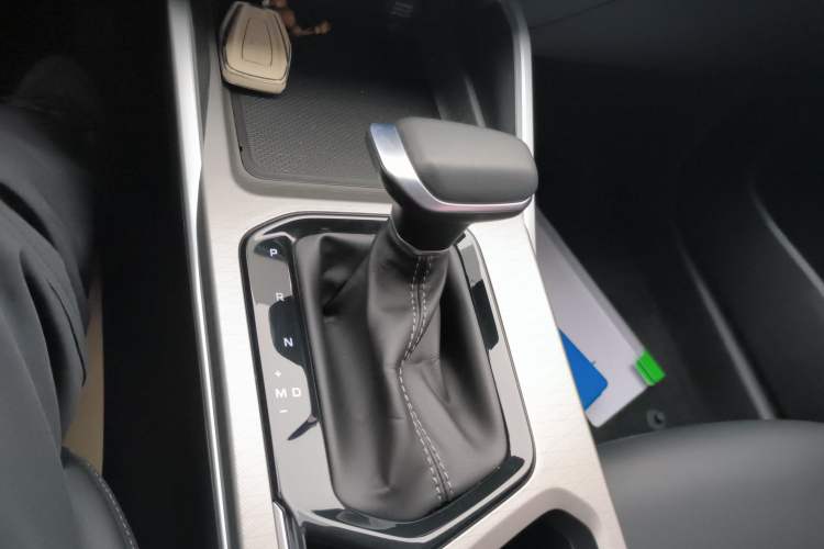 Used Geely Auto Emgrand 2025 4th Generation 1.5L CVT Starry Edition
