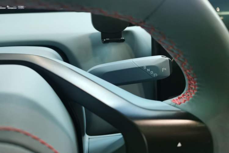 Used  12 2023 700 Three-Laser Rear-Wheel Drive Luxury Edition