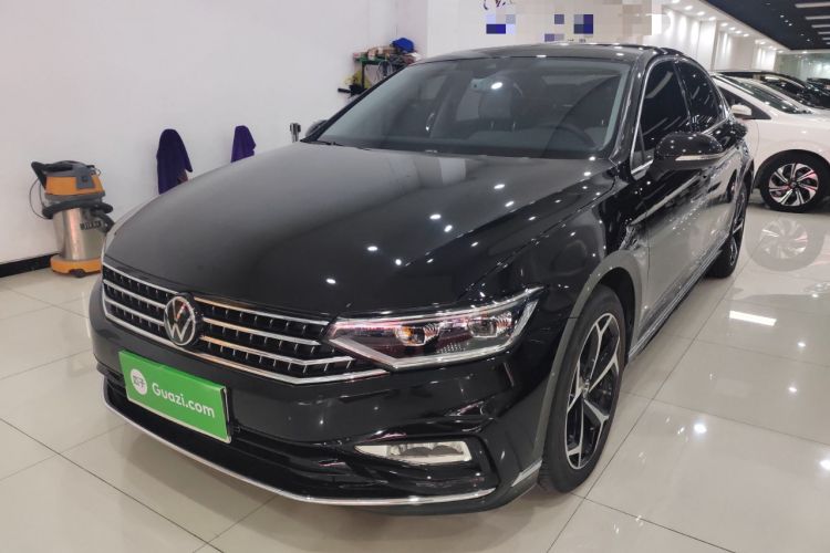 Used Volkswagen Magotan 2025 Revised Version Zhongxiang Edition 330TSI DSG Luxury Trim