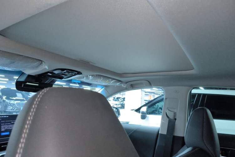 Used Toyota Venza 2023 2.0L CVT Two-Wheel Drive Prestige Version