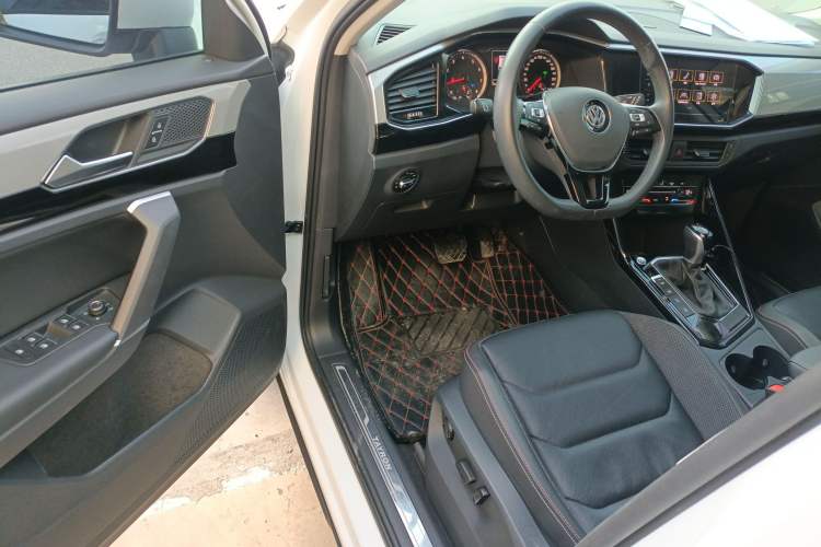 Used Volkswagen Tayron 2020 330TSI Two-Wheel Drive Luxury Smart Connectivity Version
