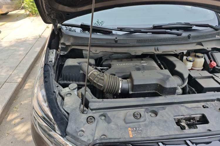 Used Buick GL8 2021 Land Cruiser Executive Class 652T Luxury Model