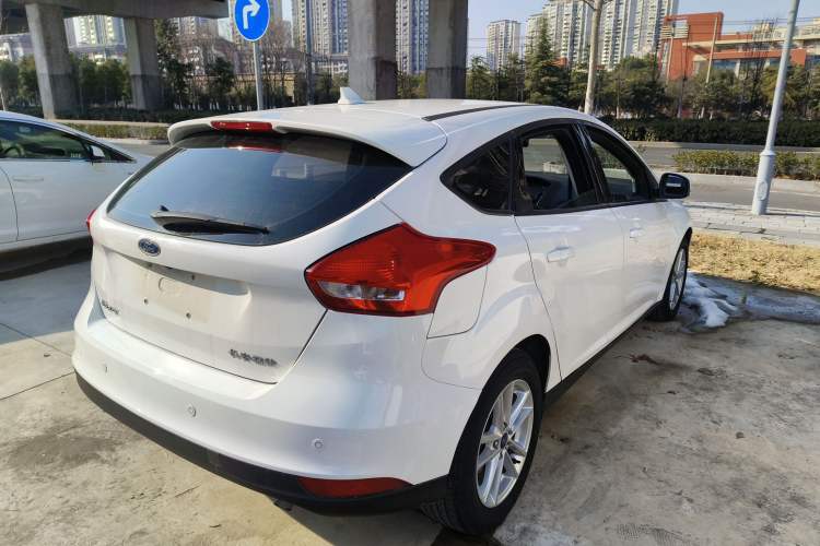 Used Ford Focus 2018 Hatchback Classic 1.6L Automatic Trendy SmartDrive Edition