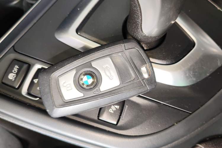 Used BMW 3 Series 2016 320Li Fashion Model
