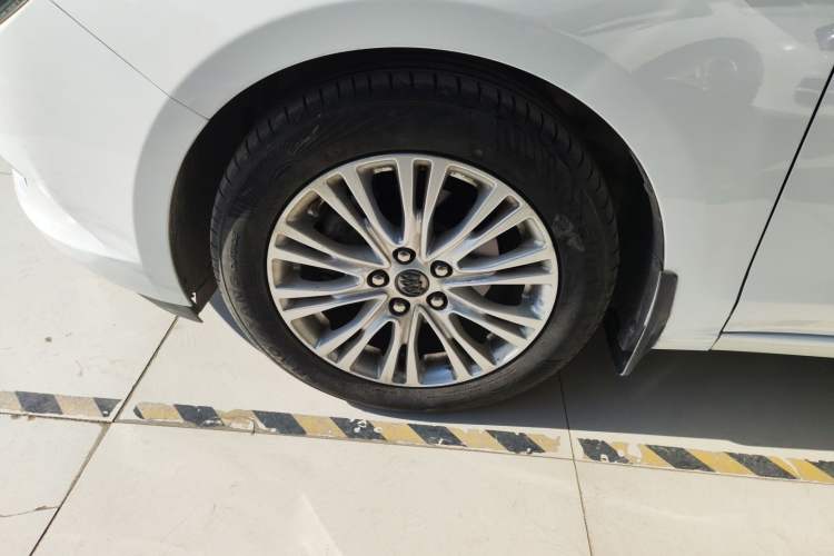 Used Buick GT 2017 15N Automatic Elite Version
