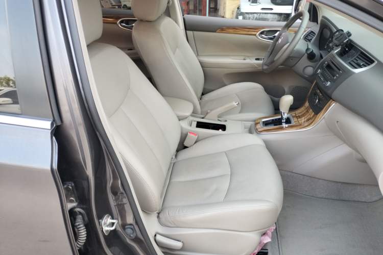 Used Nissan Sylphy 2014 1.6XV CVT Deluxe Edition
