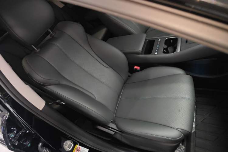 Used BYD Yuan PLUS 2025 Intelligent Driving Version 430 KM – Leading Edition