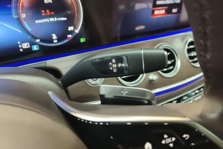 Used Mercedes-Benz E-Class 2023 Updated E 300 L Fashion Edition
