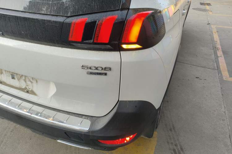 Used Peugeot 5008 2021 400THP 5-Seater Power Edition
