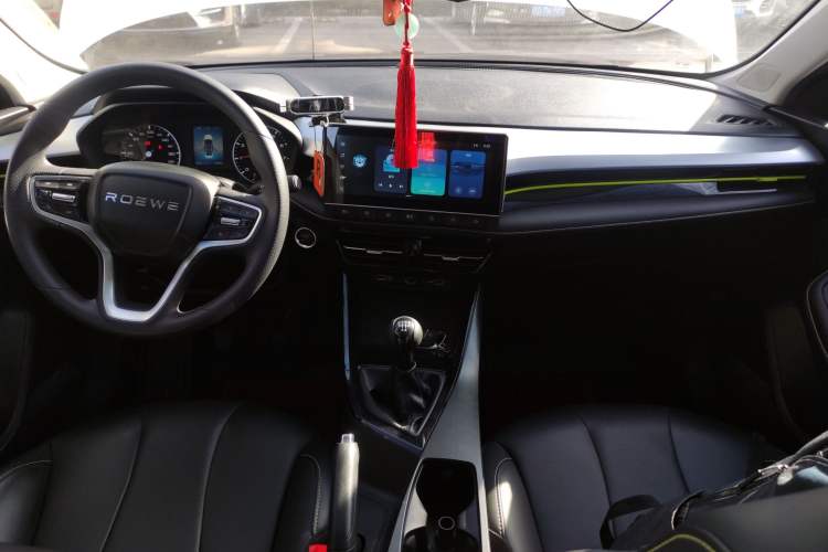 Used Roewe i5 2021 1.5L Manual Diamond Edition
