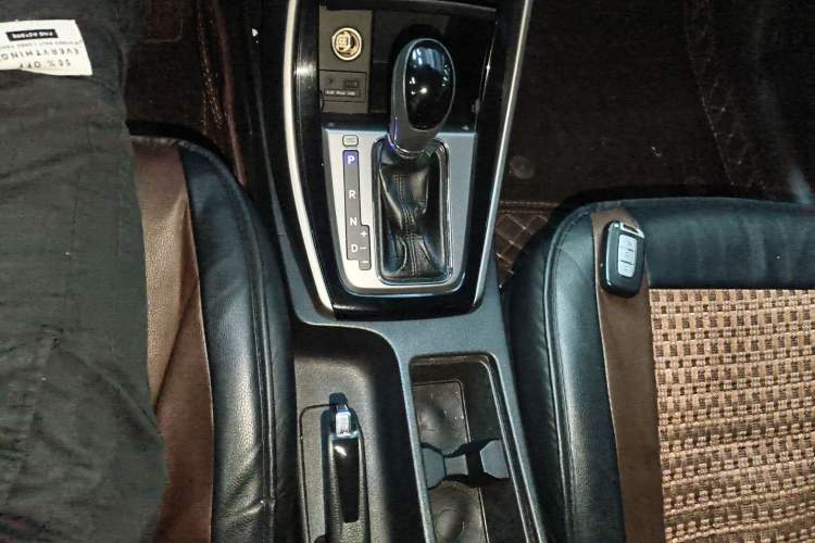 Used Hyundai Elantra 2012 1.6L Automatic Leading Model