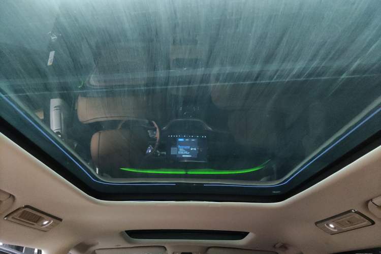 Used Denza D9 2024 DM-i 1050 Luxury Model
