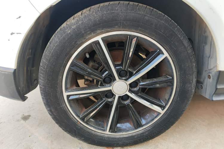 Used Geely Auto Emgrand 2016 Hatchback RS 1.5L Manual - Upward Edition
