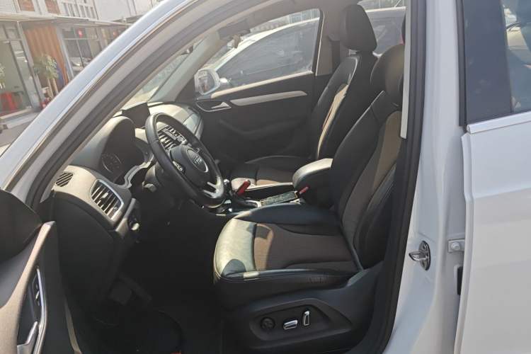 Used Audi Q3 2017 30 TFSI Fashion Model
