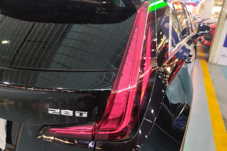 Used Cadillac XT4 2021 28T Two-Wheel Drive Tech Edition