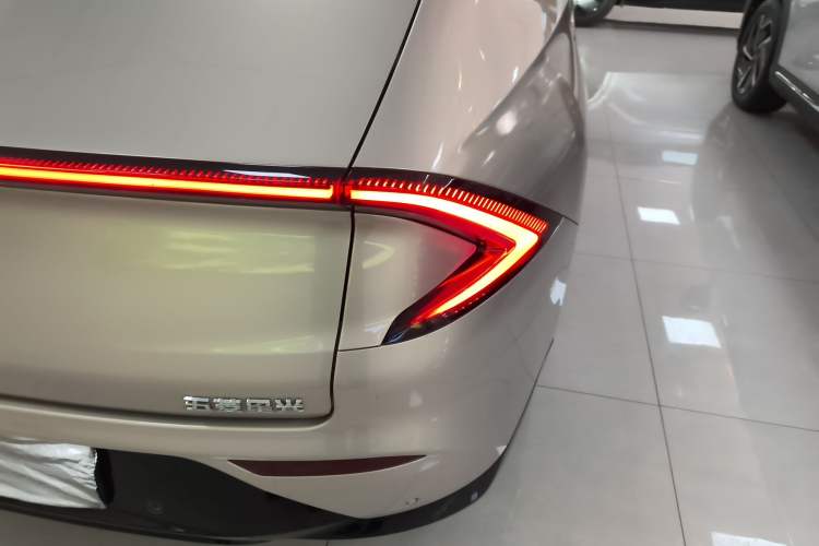 Used Wuling Xingguang 2024 Co-Creation Edition 510 Advanced Model
