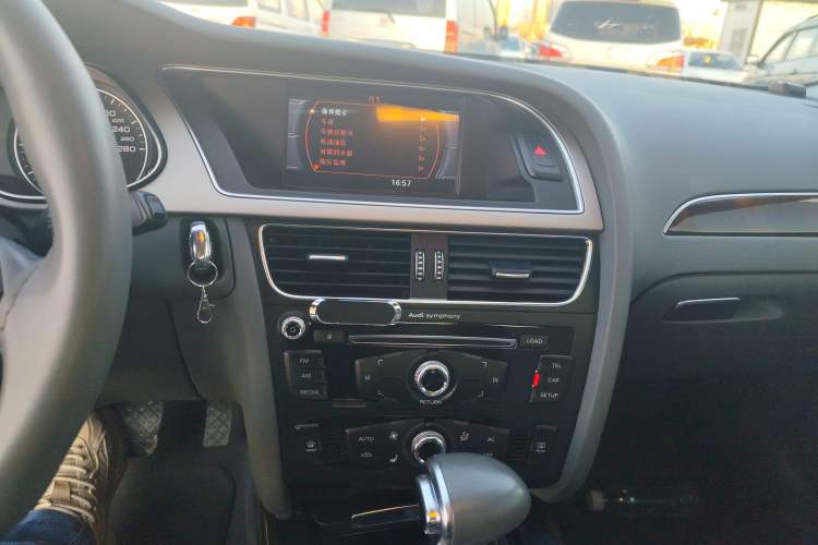 Used Audi A4L 2013 35 TFSI Automatic Comfort Model
