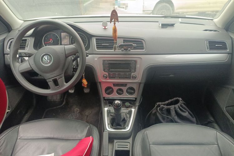 Used Volkswagen Gran Lavida 2013 1.6L Manual Comfort Model