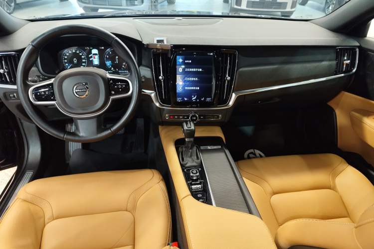 Used Volvo V90 2019 Cross Country T5 AWD Smart Range Version China V Standard