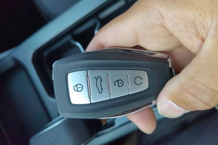 Used Geely Auto Haoyue L 2024 2.0T DCT Prestige Version
