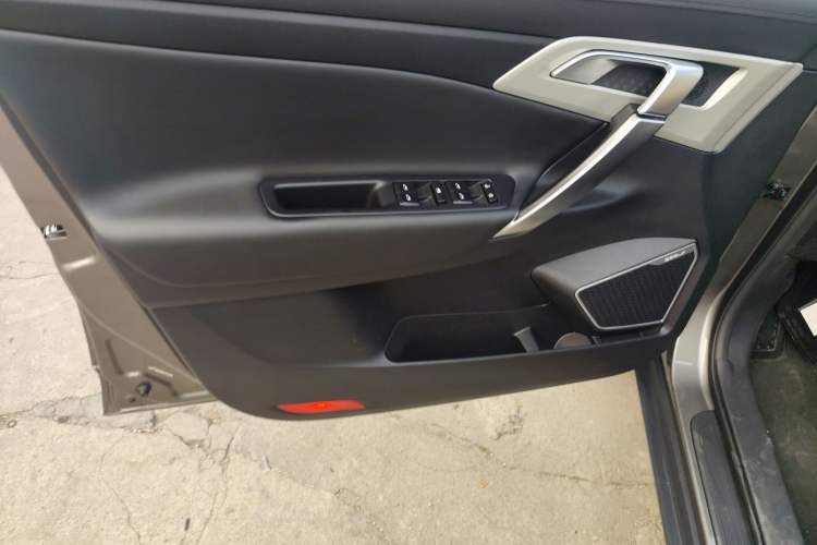 Used Geely Auto Emgrand X7 Sport 2020 1.8TD DCT Two-Wheel Drive Zhiya Model