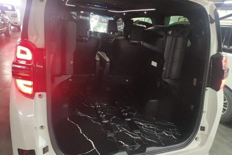 Used Toyota Vellfire 2020 Dual-Engine 2.5L HV Prestige Edition
