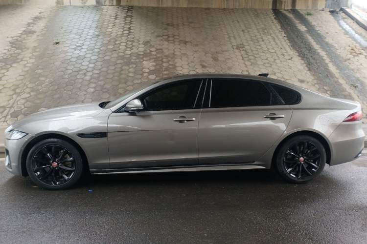 Used Jaguar XFL 2021 XFL 2.0T P250 All-Wheel-Drive Shimmering Black Sport Edition