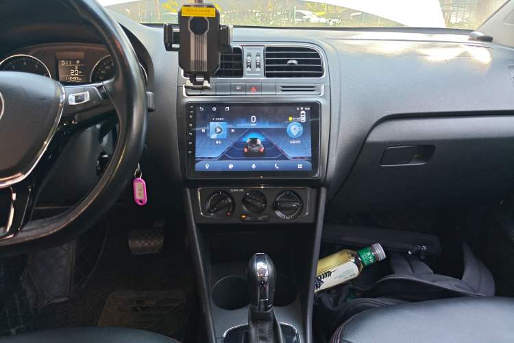 Used Volkswagen Polo 2016 1.6L Automatic Comfort Model
