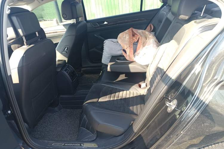 Used Volkswagen Magotan 2017 330TSI DSG Luxury Model
