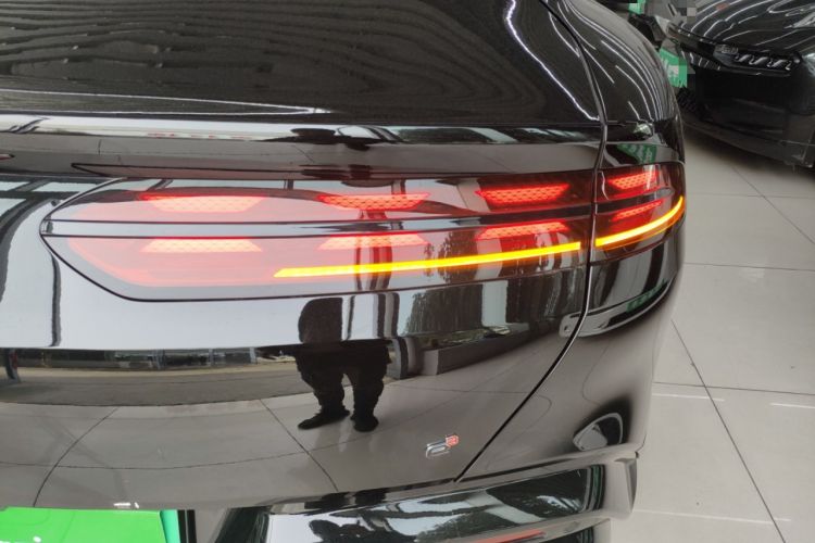 Used Denza Z9 2024 630 km All-Wheel Drive Max Version