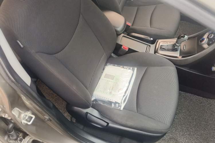 Used Hyundai Elantra 2015 1.6L Automatic Leading Model