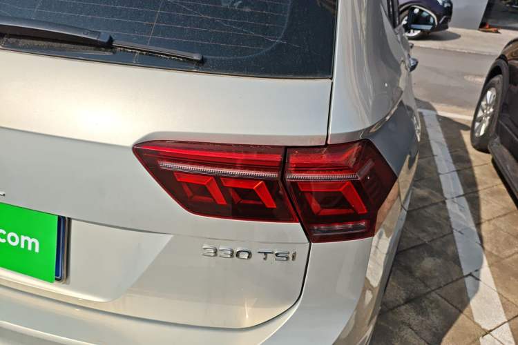 Used Volkswagen Tiguan L 2023 330TSI Automatic Two-Wheel Drive R-Line Enjoyment Edition
