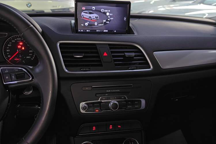 Used Audi Q3 2017 30 TFSI Fashion Model
