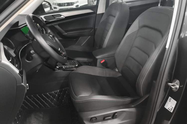 Used Volkswagen Tayron 2021 280TSI Two-Wheel Drive Luxury Smart Connectivity Version
