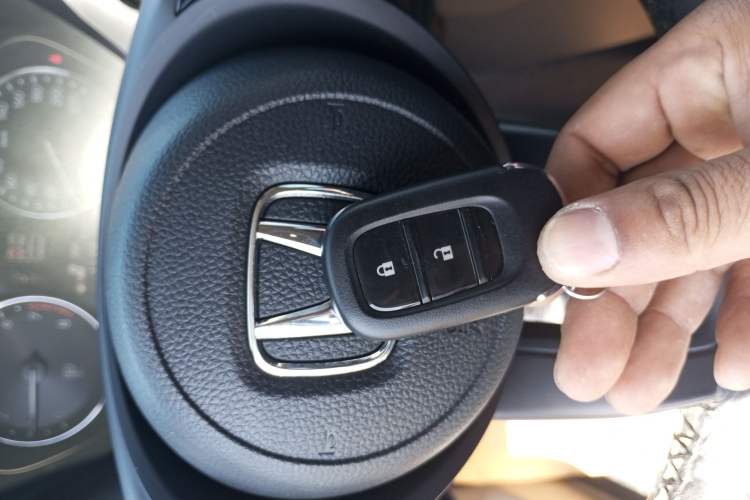 Used Honda Vezel 2023 1.5L CVT Elite Edition
